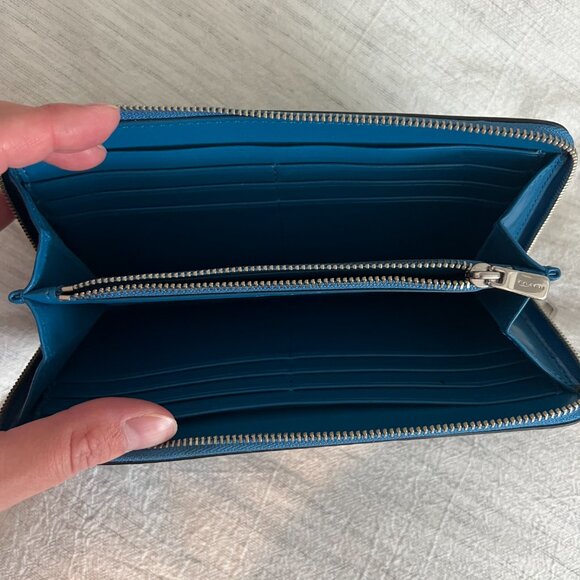 Coach Wallet - Picture 4 of 5